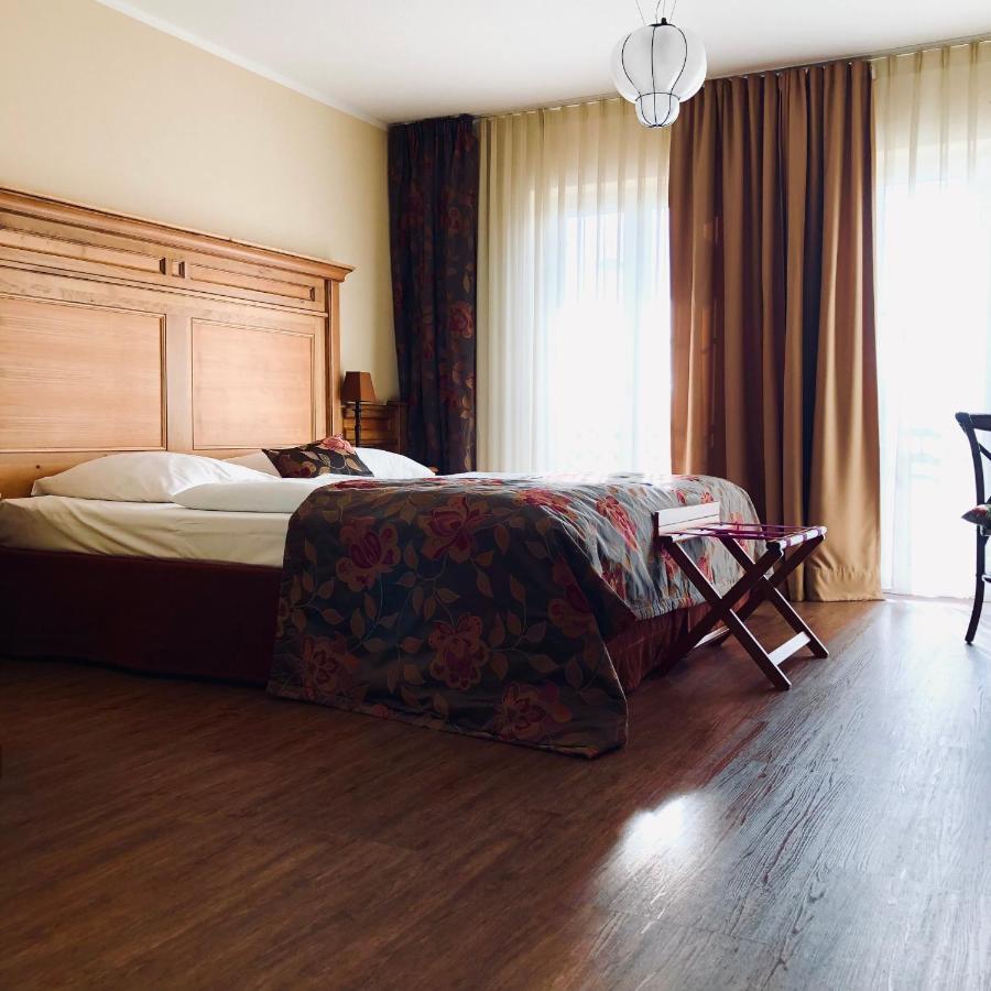Ampervilla Hotel Фаренцхаузен Экстерьер фото