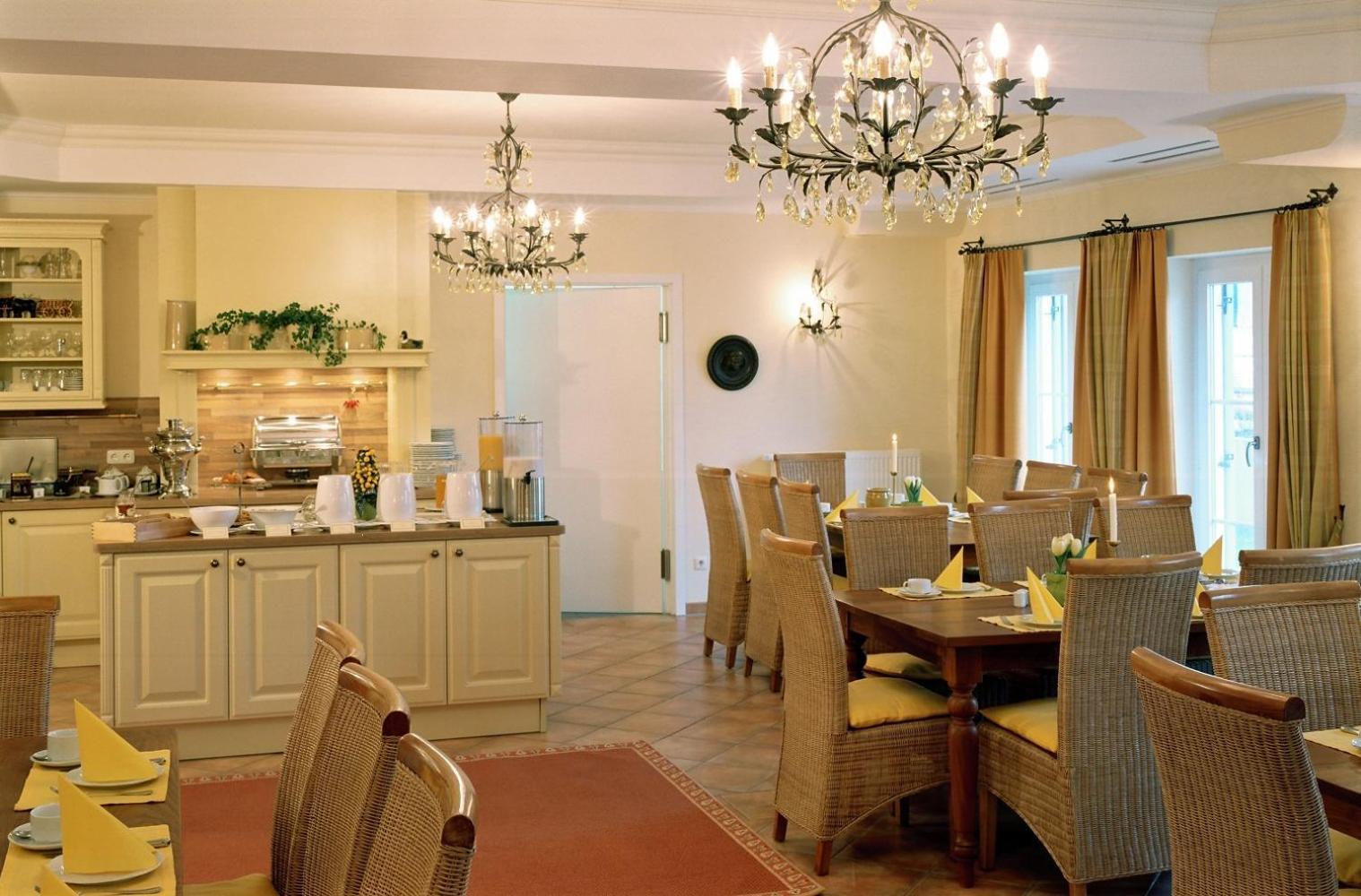 Ampervilla Hotel Фаренцхаузен Экстерьер фото