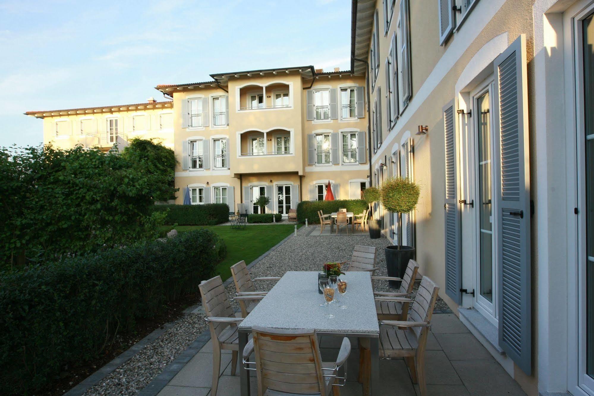 Ampervilla Hotel Фаренцхаузен Экстерьер фото