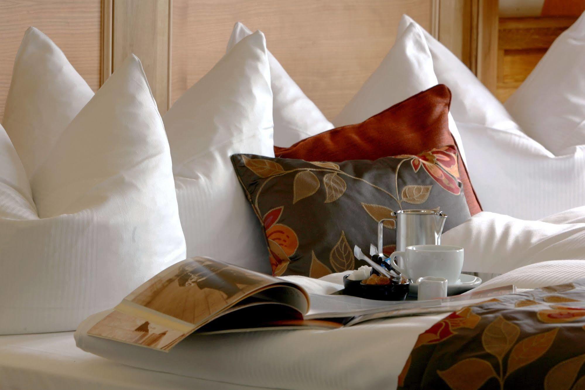 Ampervilla Hotel Фаренцхаузен Экстерьер фото