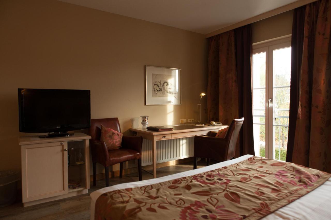 Ampervilla Hotel Фаренцхаузен Экстерьер фото